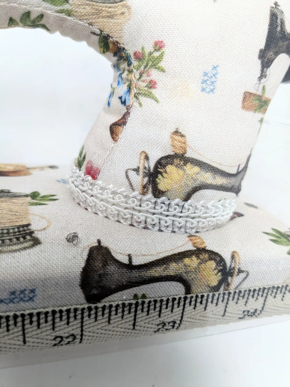 Sewology Decorative Sewing Machine Pin Cushion in Beige Floral Print
